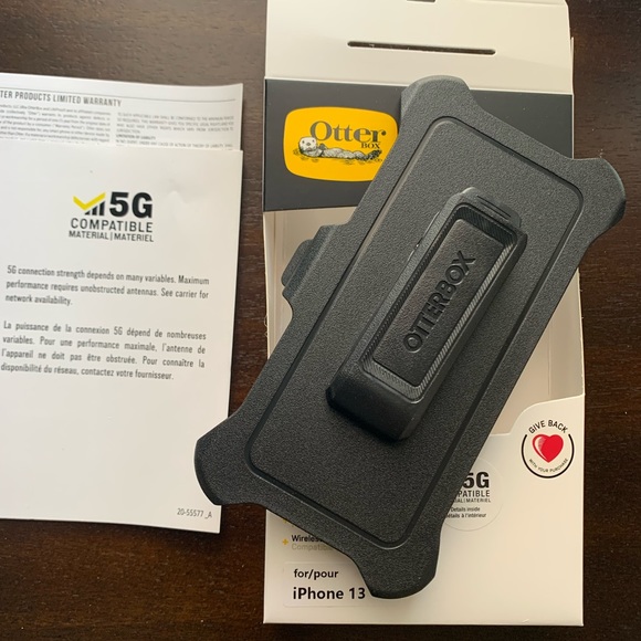 iPhone 13 Otterbox Defender Case - Picture 4 of 6